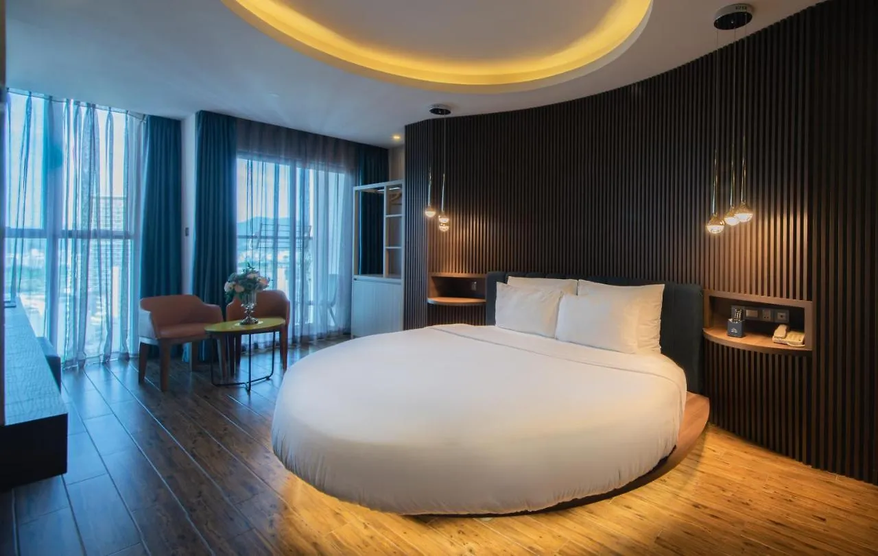 ***  Aaron Hotel Nha Trang Vietnam